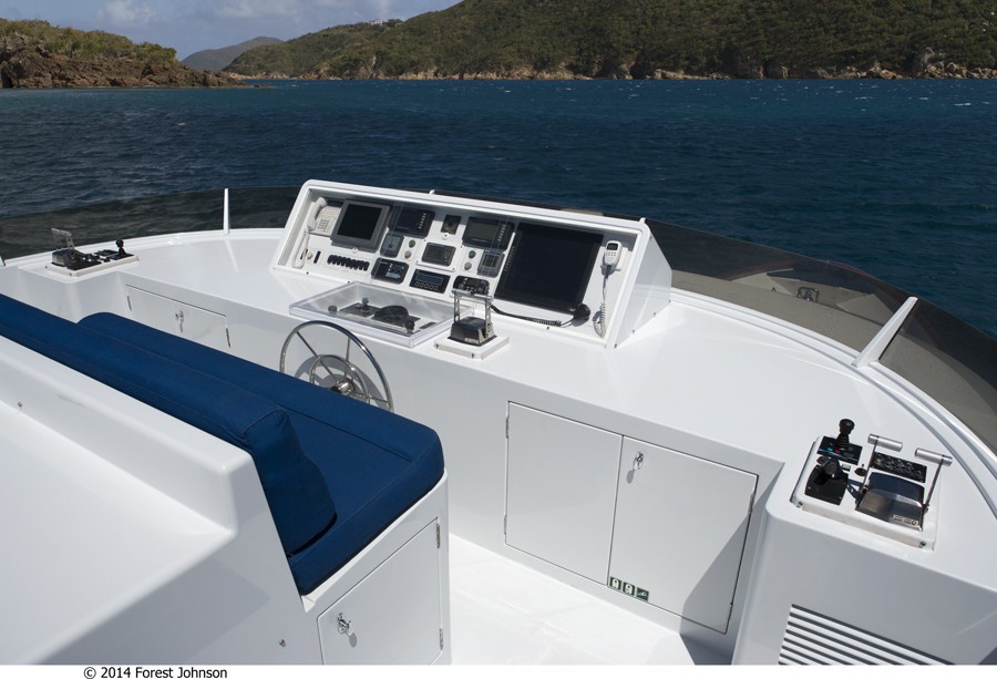 [37m-Yacht-LOOSE-ENDS]-6204-218.jpg