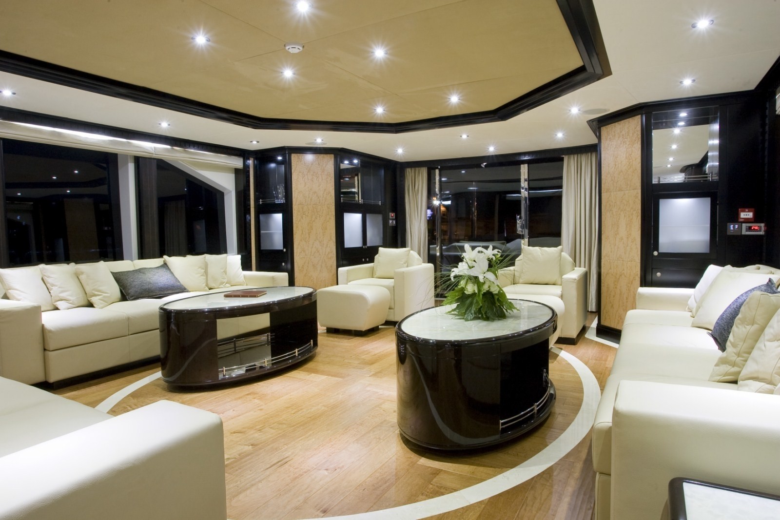 [38m-Yacht-GRENADINES-III]-6119-10.jpg