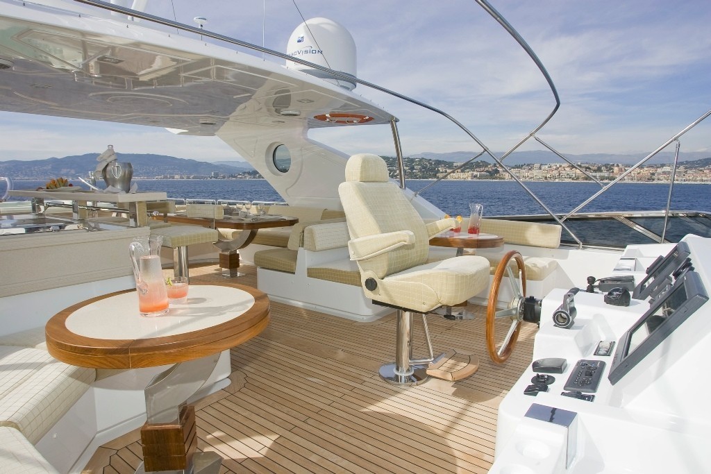 [38m-Yacht-GRENADINES-III]-6119-37.jpg