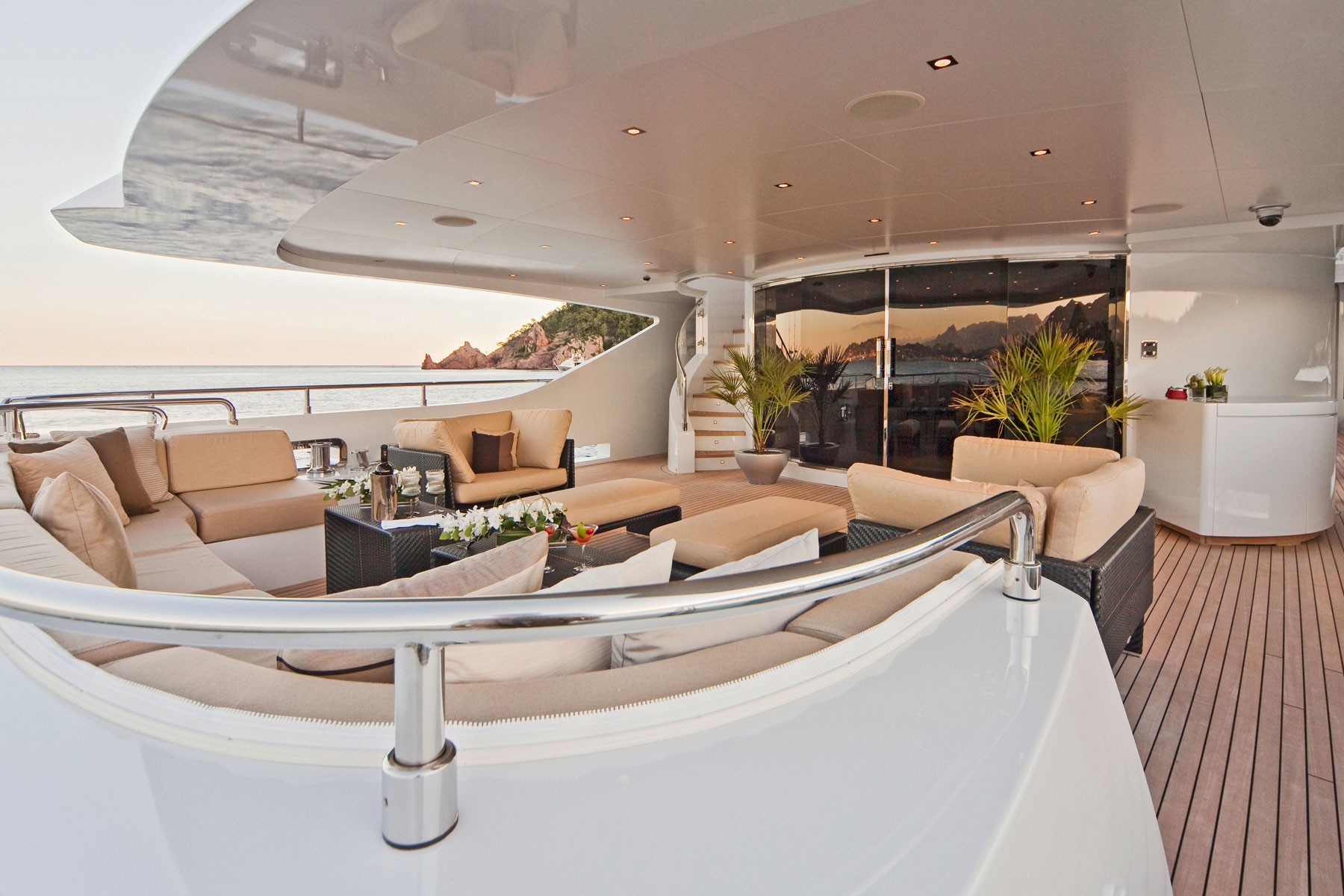 [40m-Yacht-MANIFIQ]-6421-53.jpg