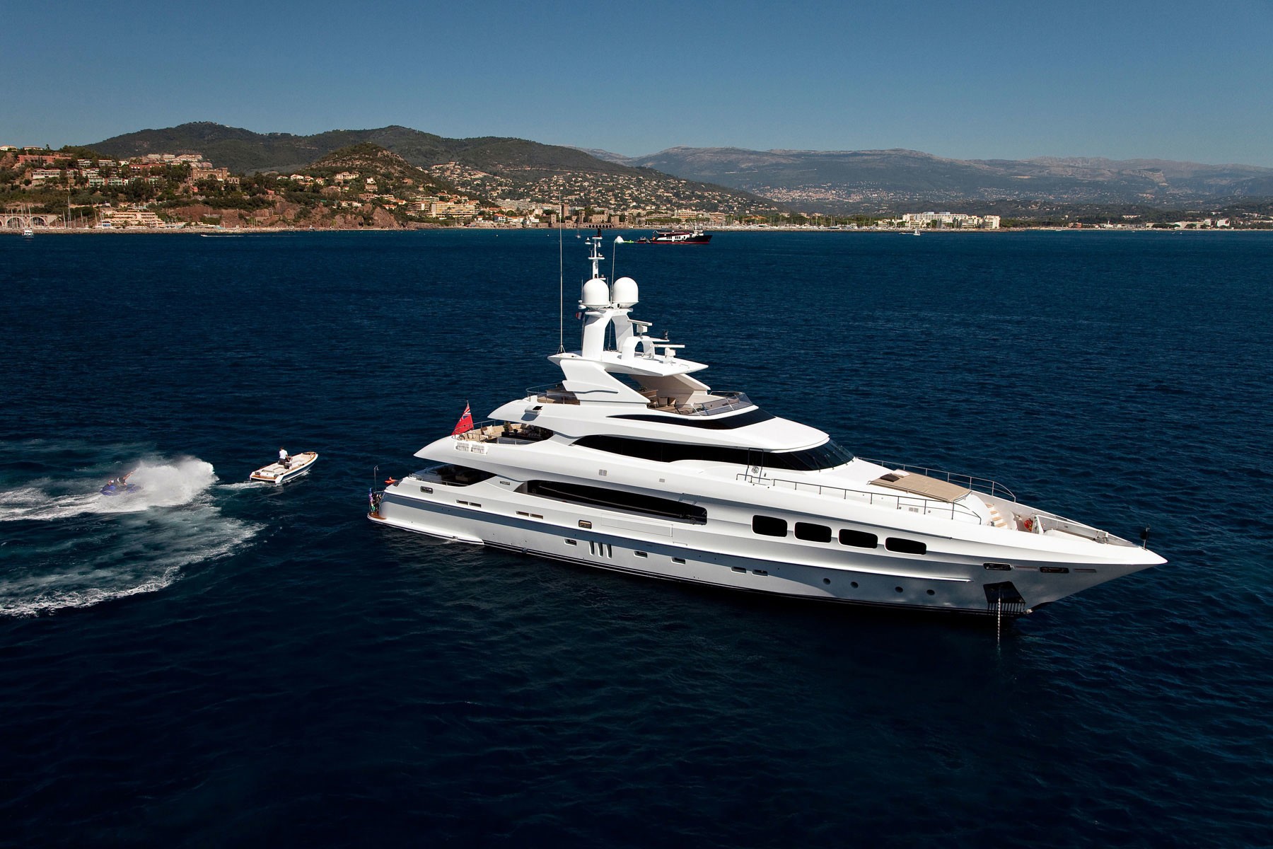 [40m-Yacht-MANIFIQ]-6421-83.jpg