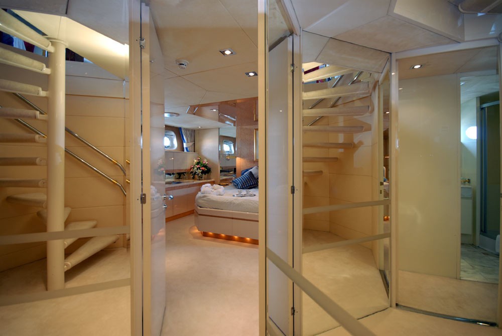 [41m-Yacht-LADYSHIP]-6137-101.jpg