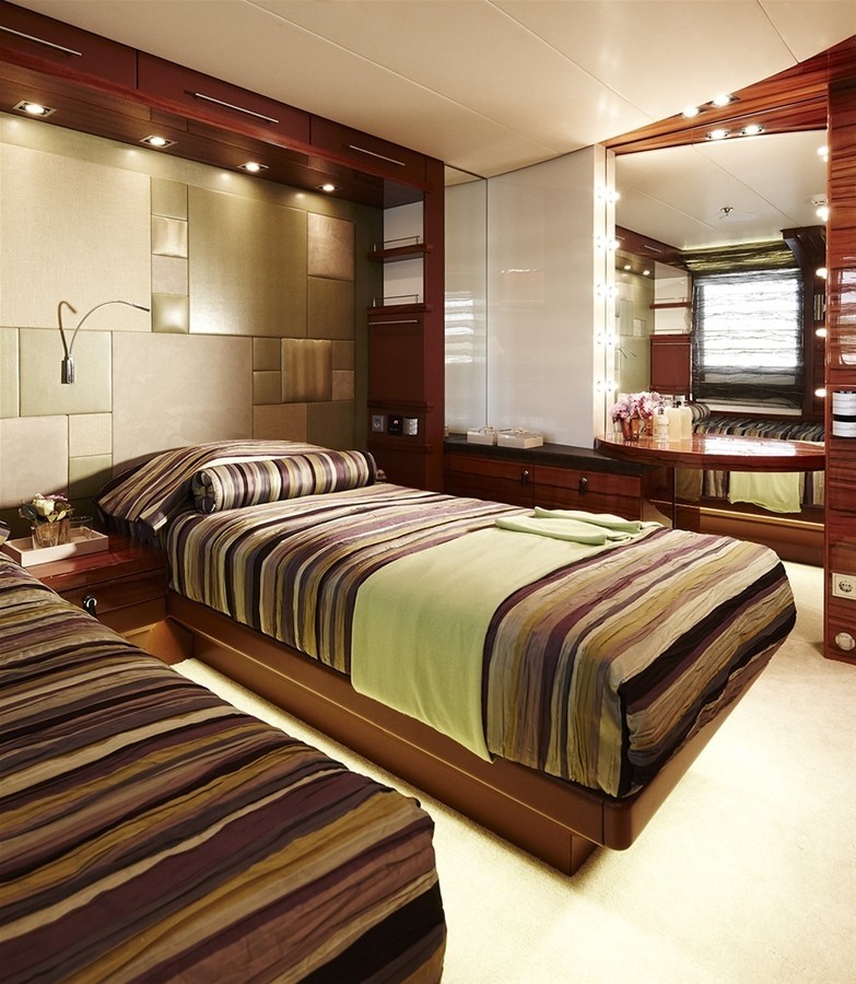 [42m-Yacht-E-AMPAMP-E]-6310-156.jpg