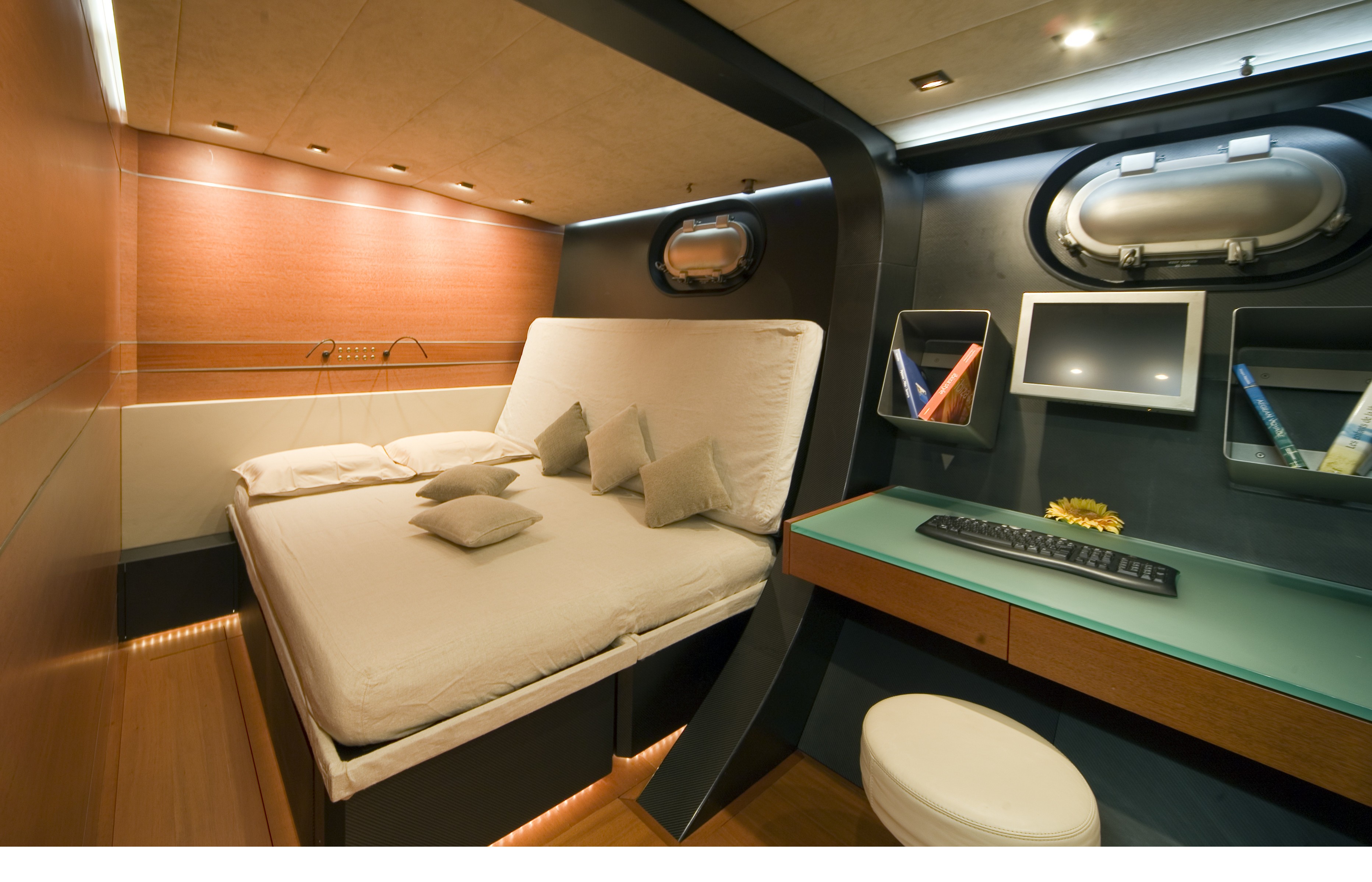 [42m-Yacht-YAMAKAY]-6734-111.jpg