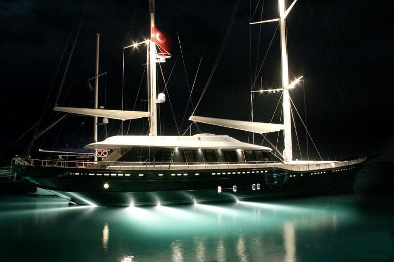 [45m-Yacht-INFINITY]-6045-105.jpg