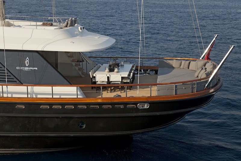 [45m-Yacht-INFINITY]-6045-130.jpg