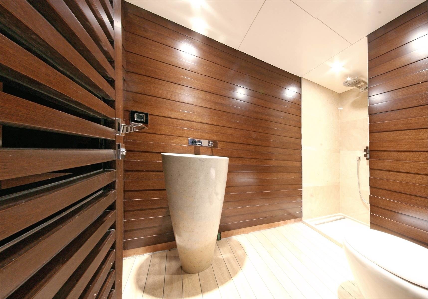 [45m-Yacht-INFINITY]-6045-176.jpg