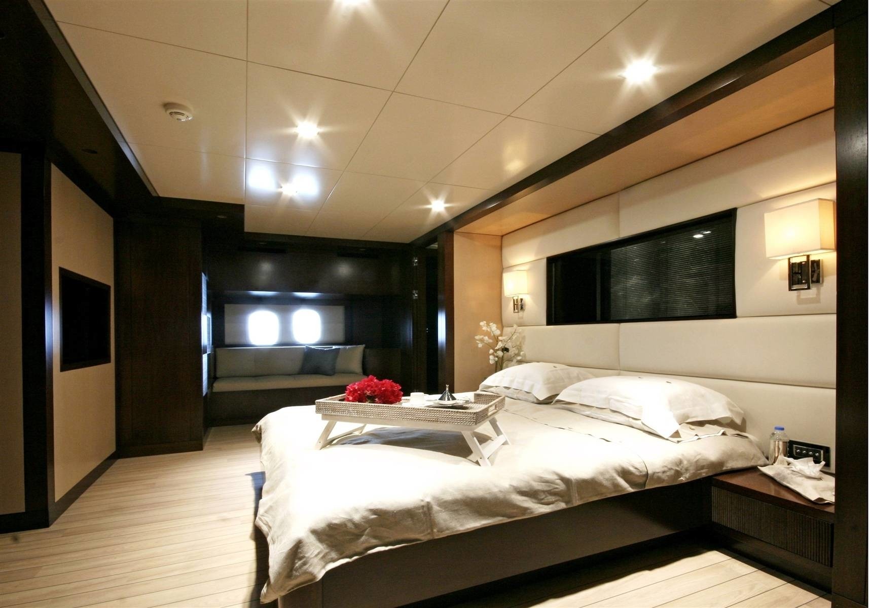 [45m-Yacht-INFINITY]-6045-31.jpg