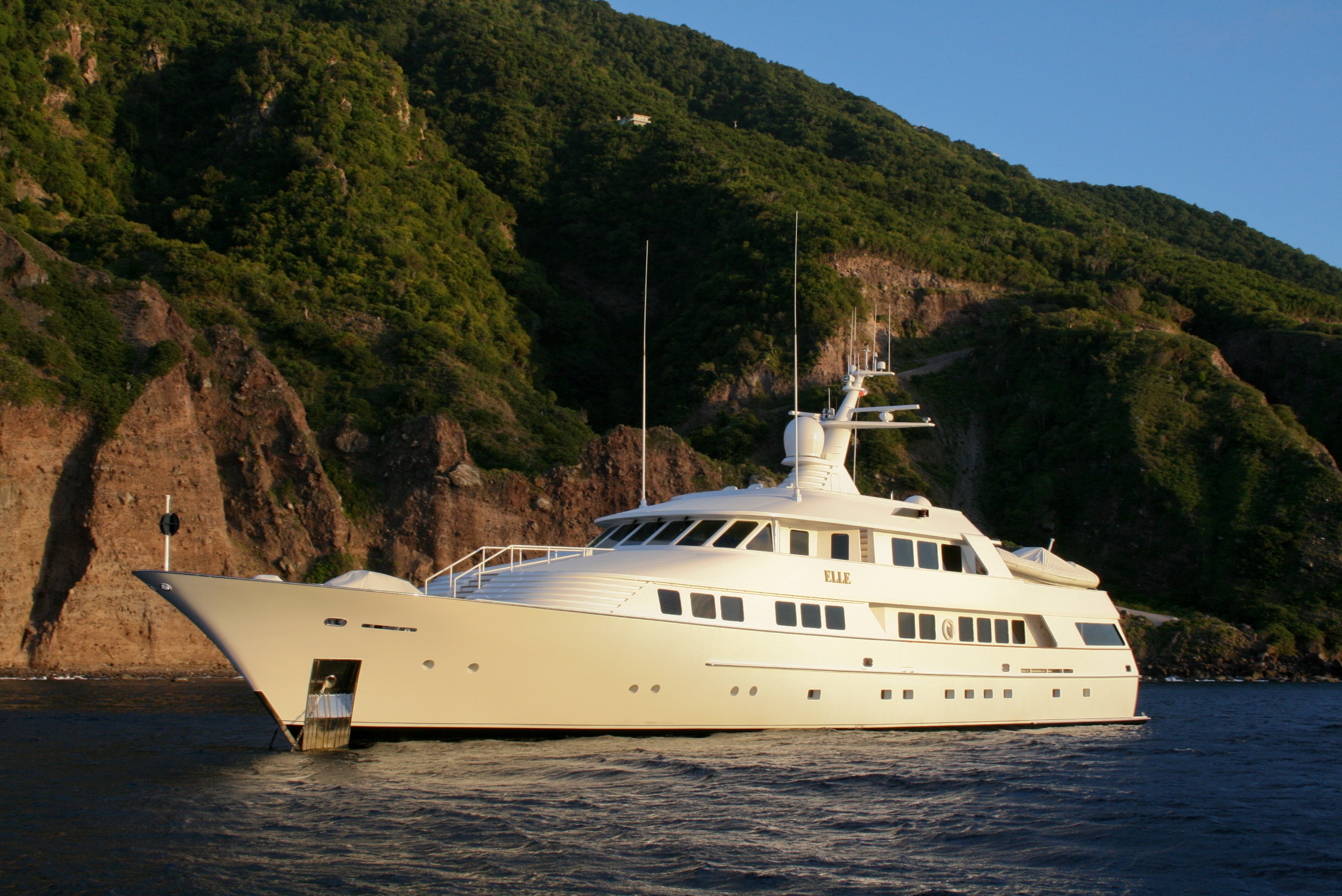 [46m-Yacht-SEA-FALCON-II]-6143-162.jpg