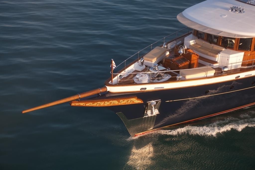 [46m-Yacht-SYCARA-IV]-6219-116.jpg