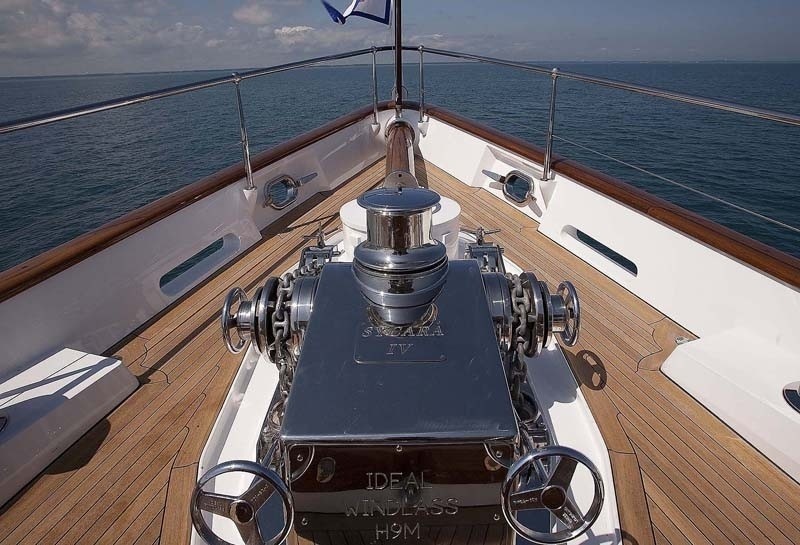 [46m-Yacht-SYCARA-IV]-6219-162.jpg