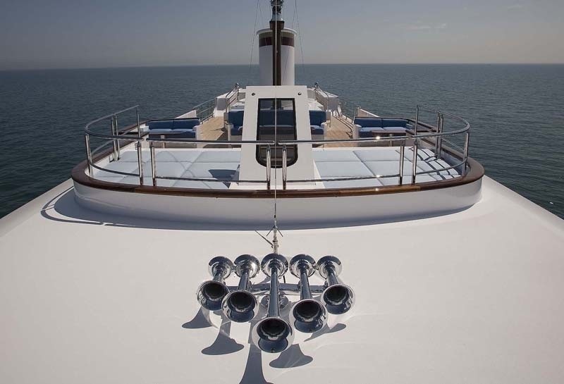 [46m-Yacht-SYCARA-IV]-6219-168.jpg