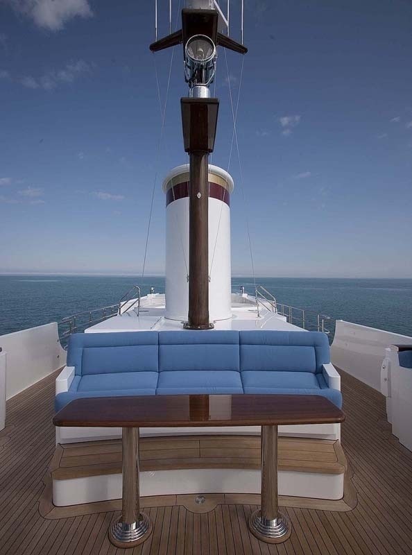 [46m-Yacht-SYCARA-IV]-6219-82.jpg