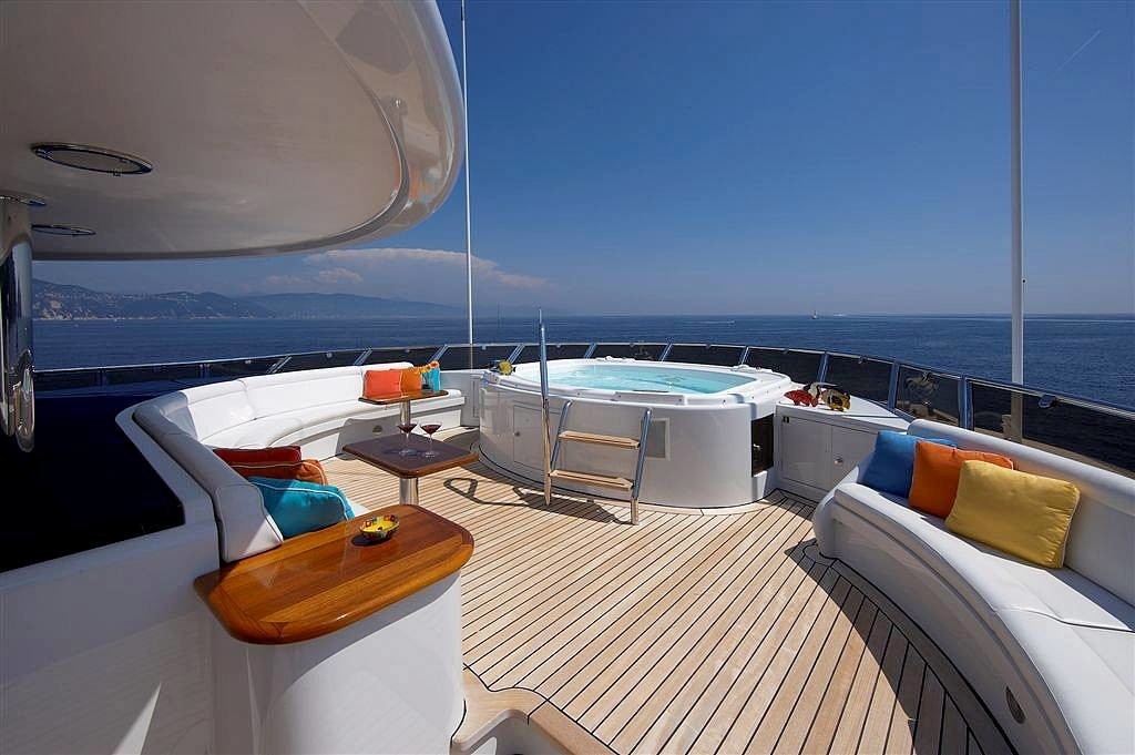 [48m-Yacht-CAROLINA]-6156-123.jpg