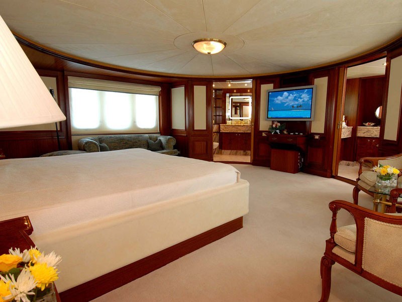 [57m-Yacht-LADY-K-II]-694-146.jpg