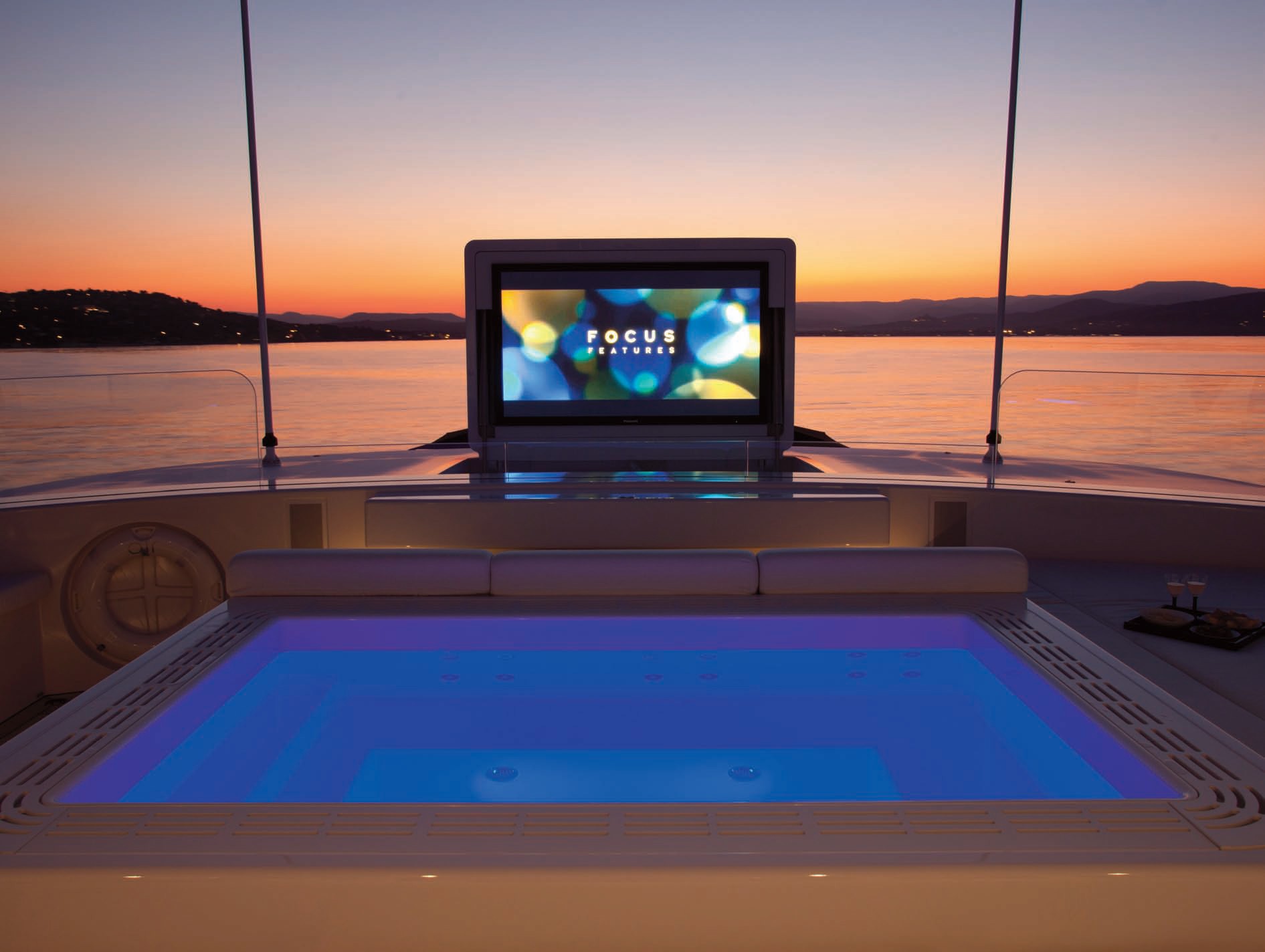 [81m-Yacht-AIR]-6185-89.jpg