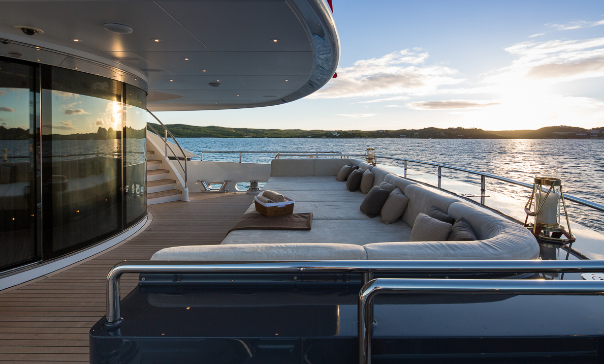 [MOTOR-YACHT-ZENTRIC]-6453-2.jpg