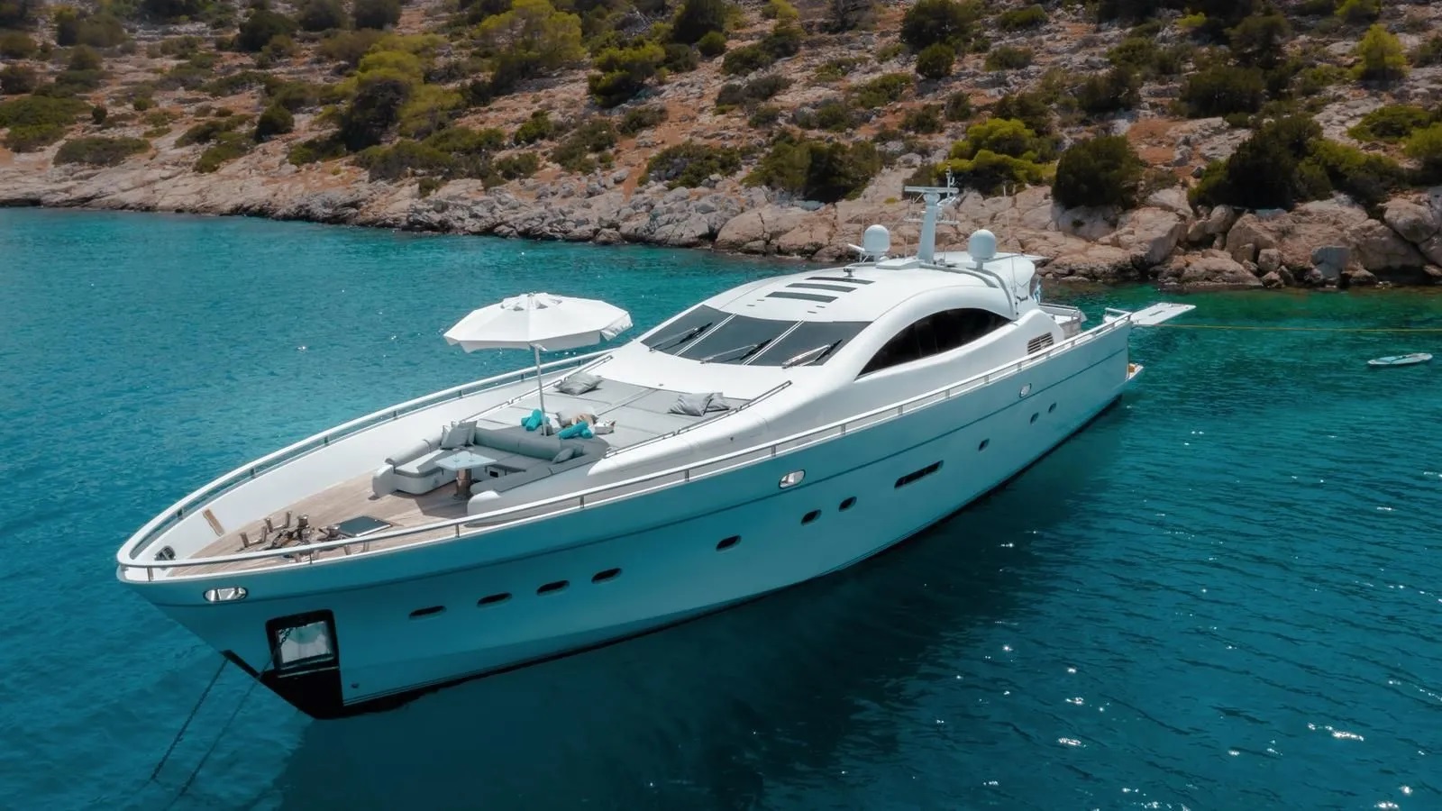 102 Luxury yacht MAC.jpg