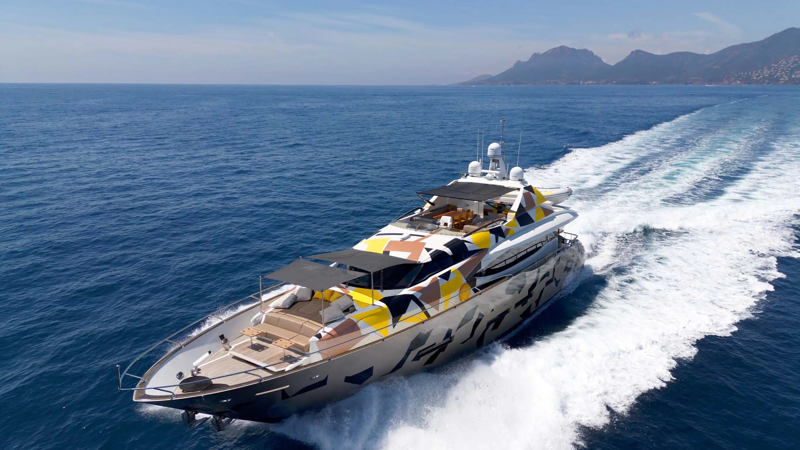 102 Luxury yacht QUANTUM.jpg