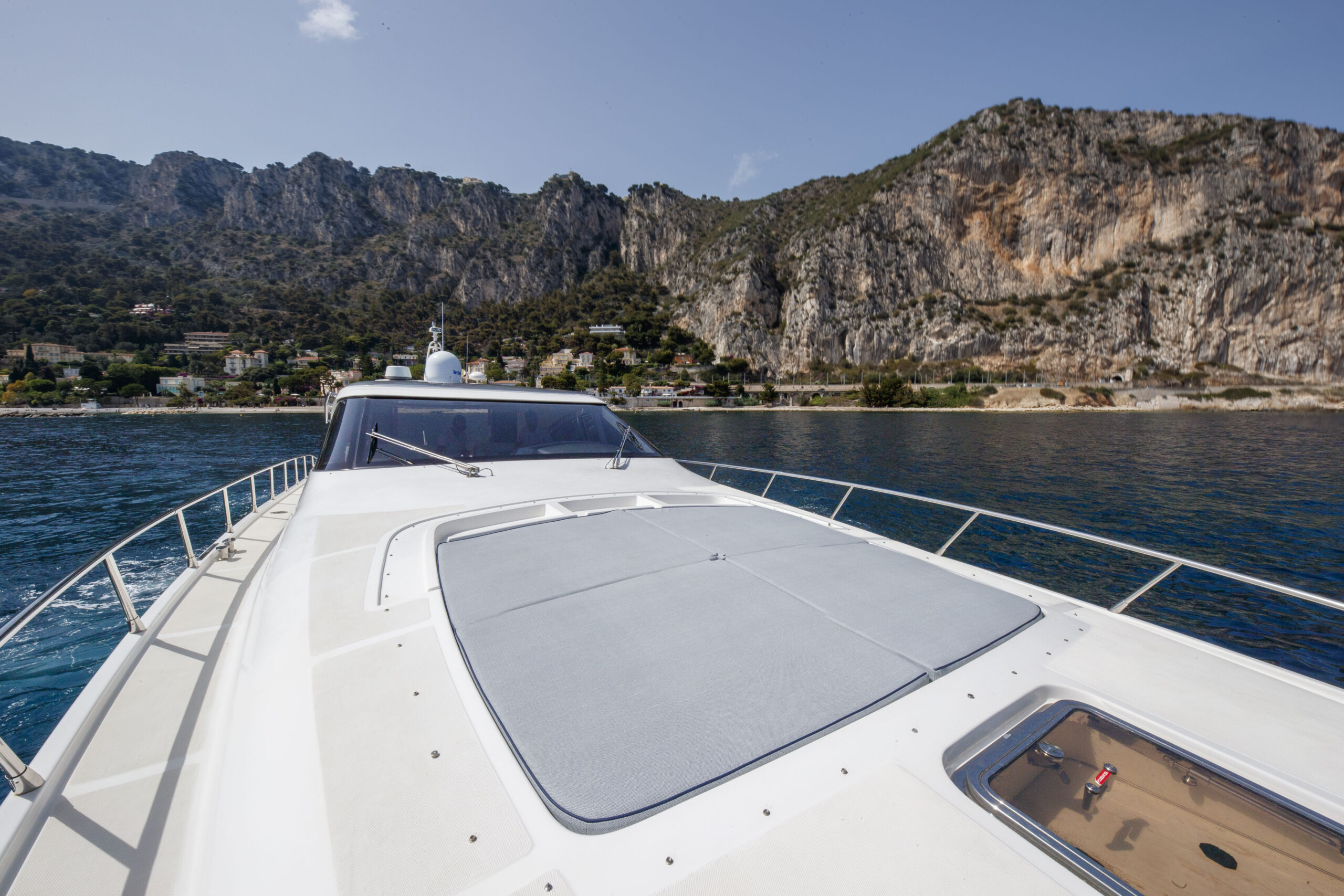 203 Foredeck.jpg