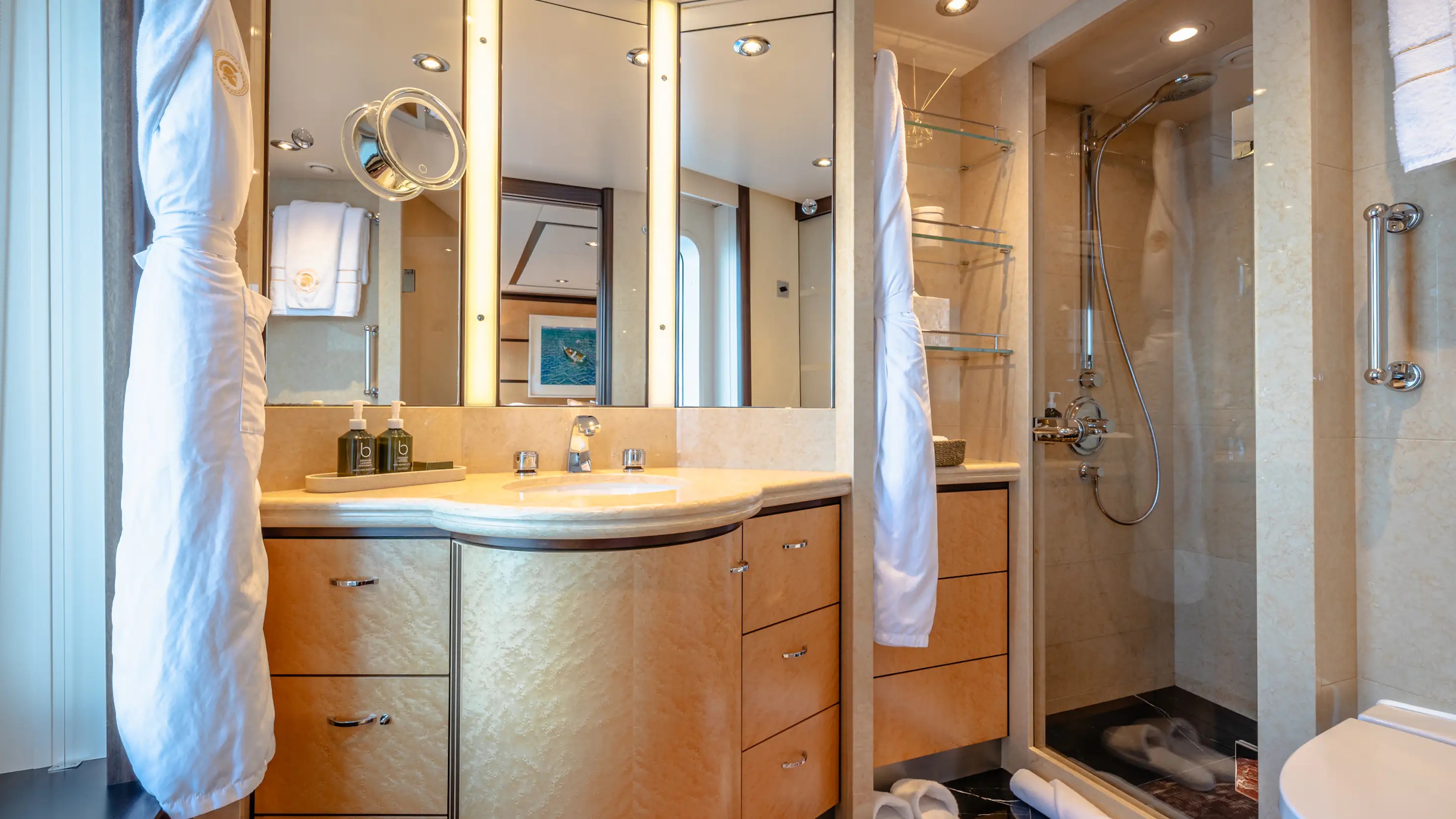 404 Guest suite ensuite.jpg