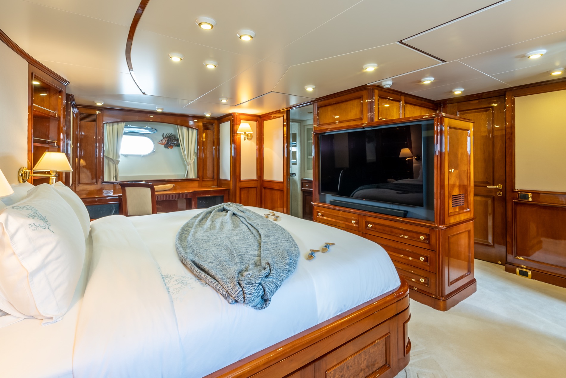 404 Guest suite.jpg