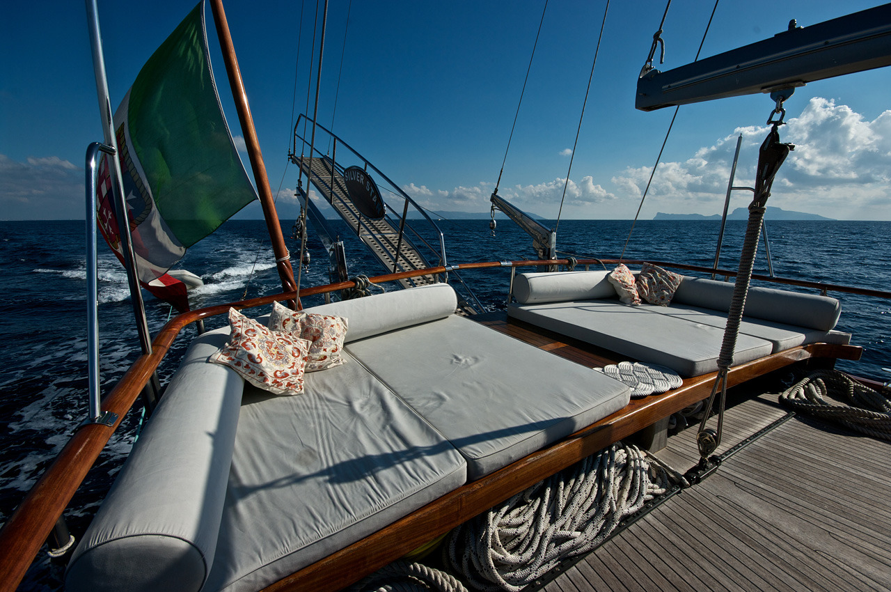 Aft deck sunpads.jpg