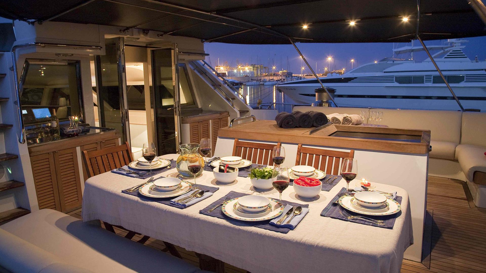 Alfresco Dining .jpg