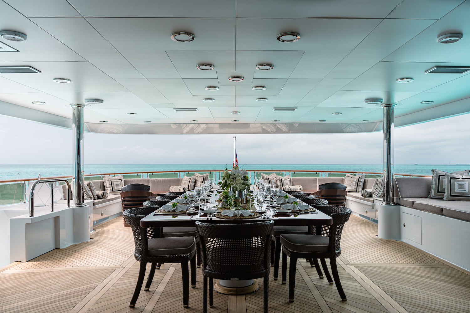 Bridge Deck Aft Dining - Photo Credit Ocean Air Media..jpg