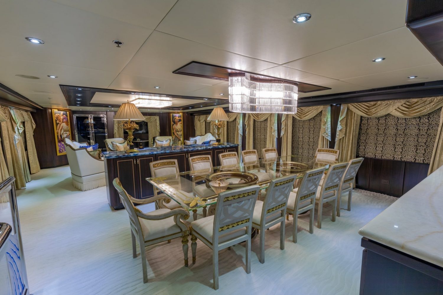 Dining saloon.jpg