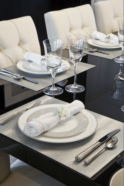Dining table 00002.png