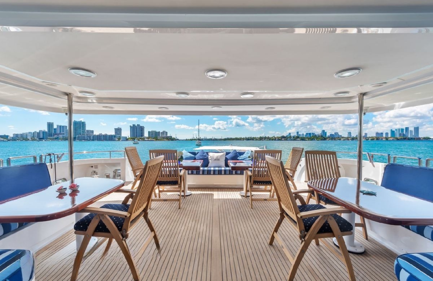 Exterior Relaxation Area 0.jpg