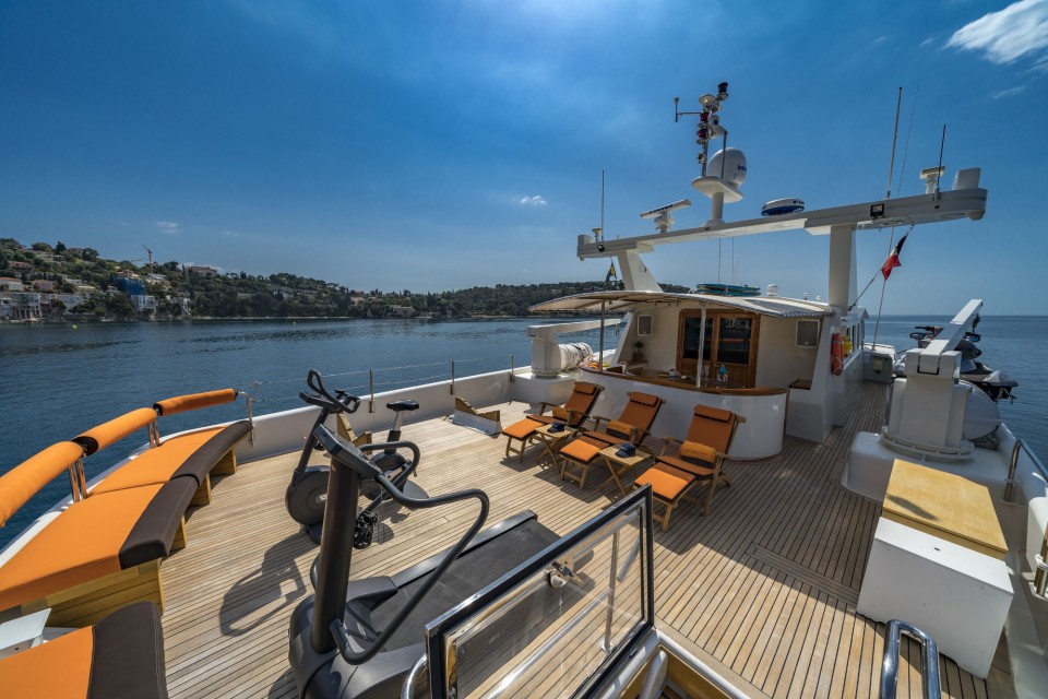 Exterior living 1.jpg