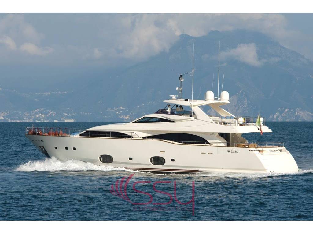 FERRETTI - 97 CUSTOM LINE.jpg
