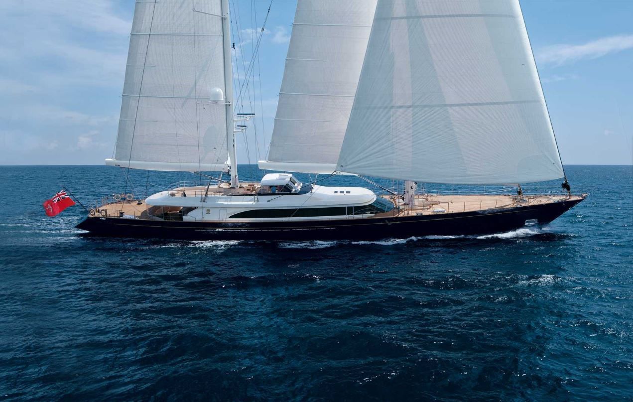 FIDELIS underway.jpg