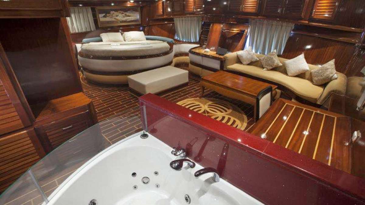 Guest Cabin 00014.jpg