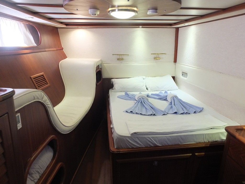 Guest Cabin 00018.jpg