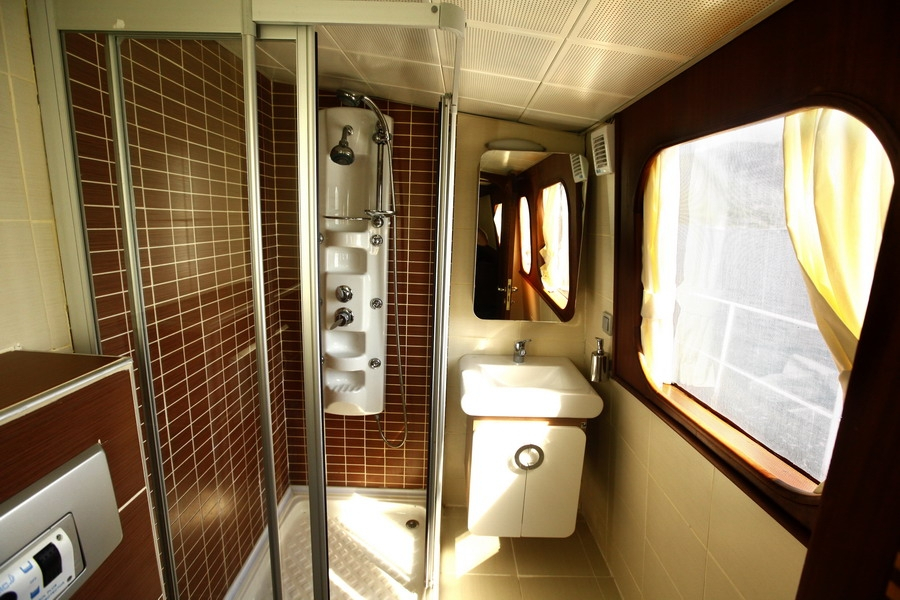 Guest Cabin 00031.jpg
