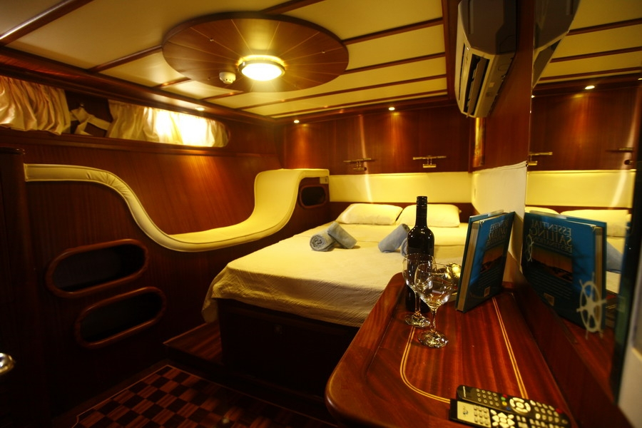 Guest Cabin 00032.jpg