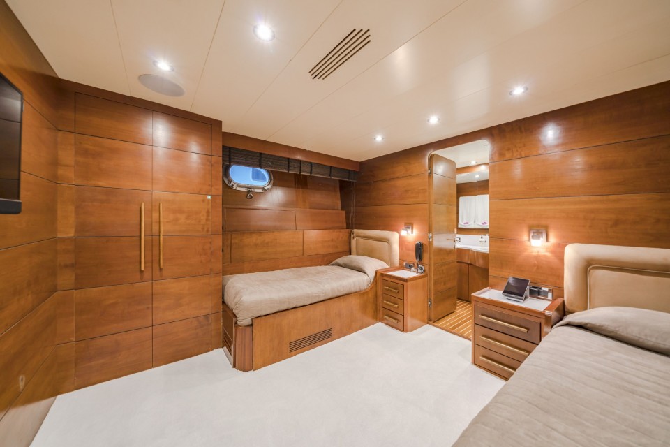Guest cabin  4.jpg