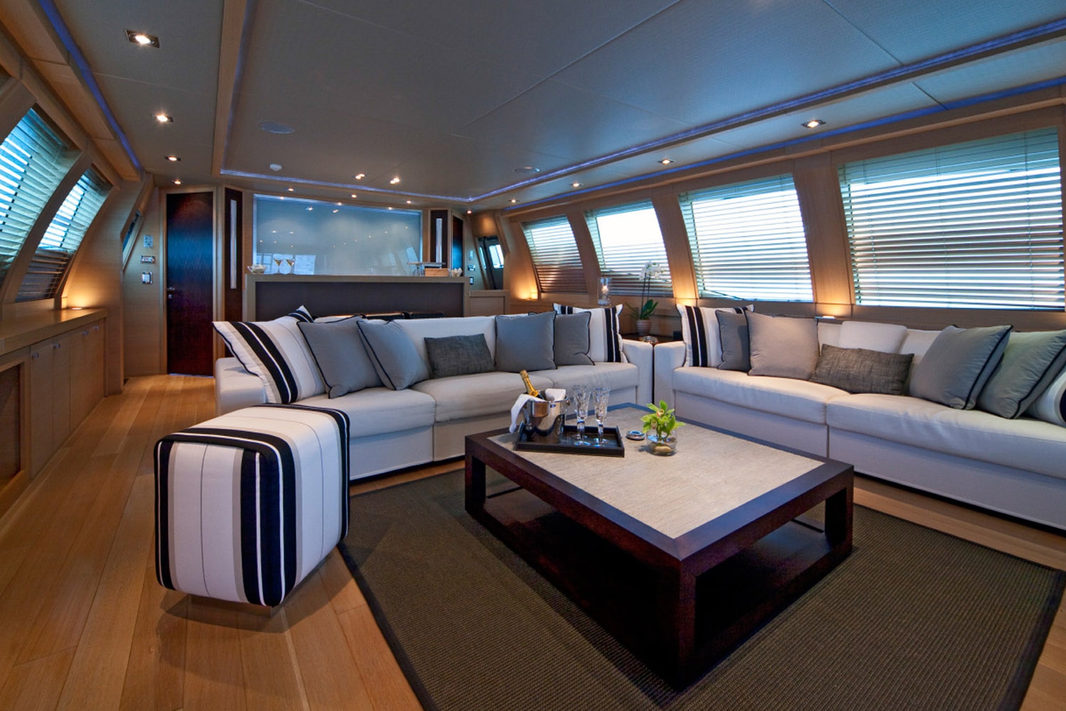 Interior 00006.jpg