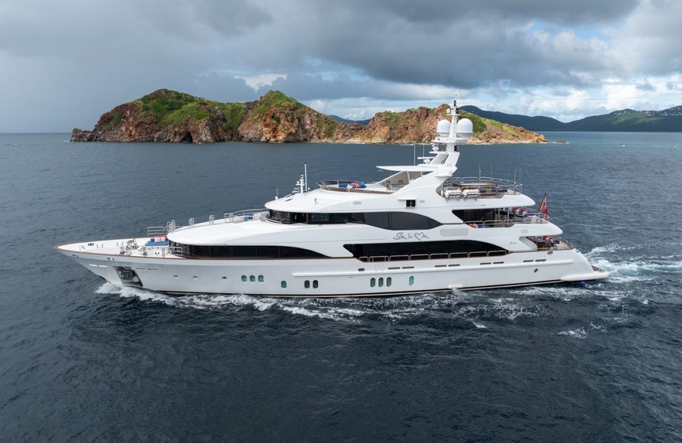 Luxury Super Yacht SUR LA MER.jpg