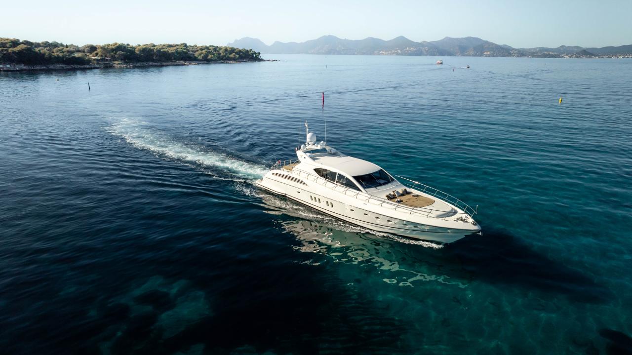 Luxury motor yacht BEST MOUNTAIN.jpg