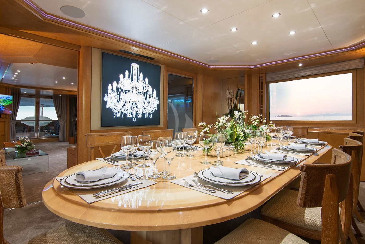 Main Dining 01.jpg