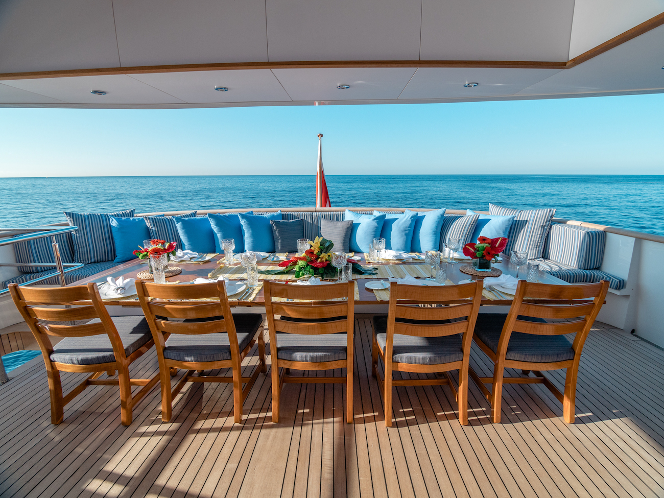 Main deck exterior dining area.jpg
