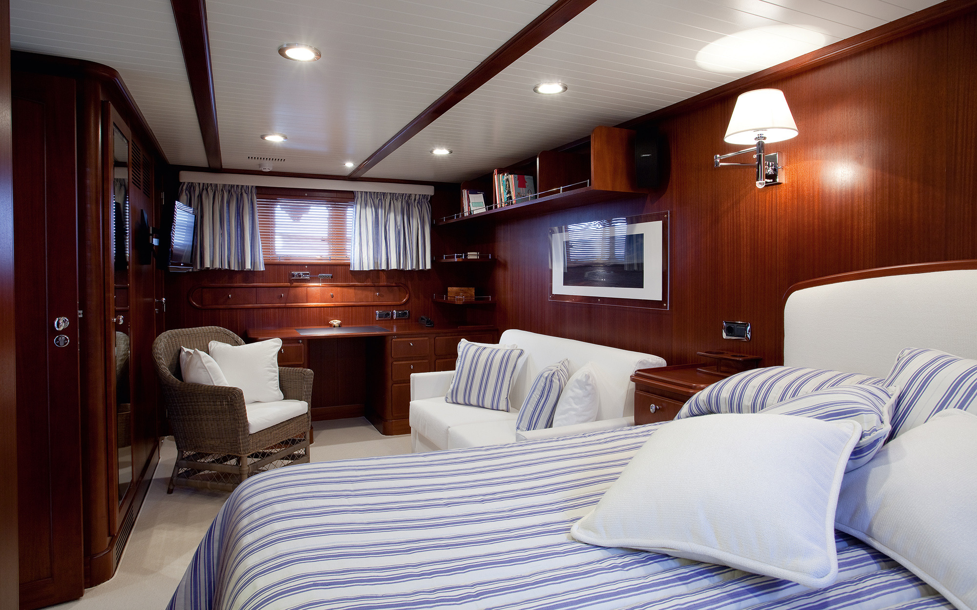 Master cabin with desk.jpg