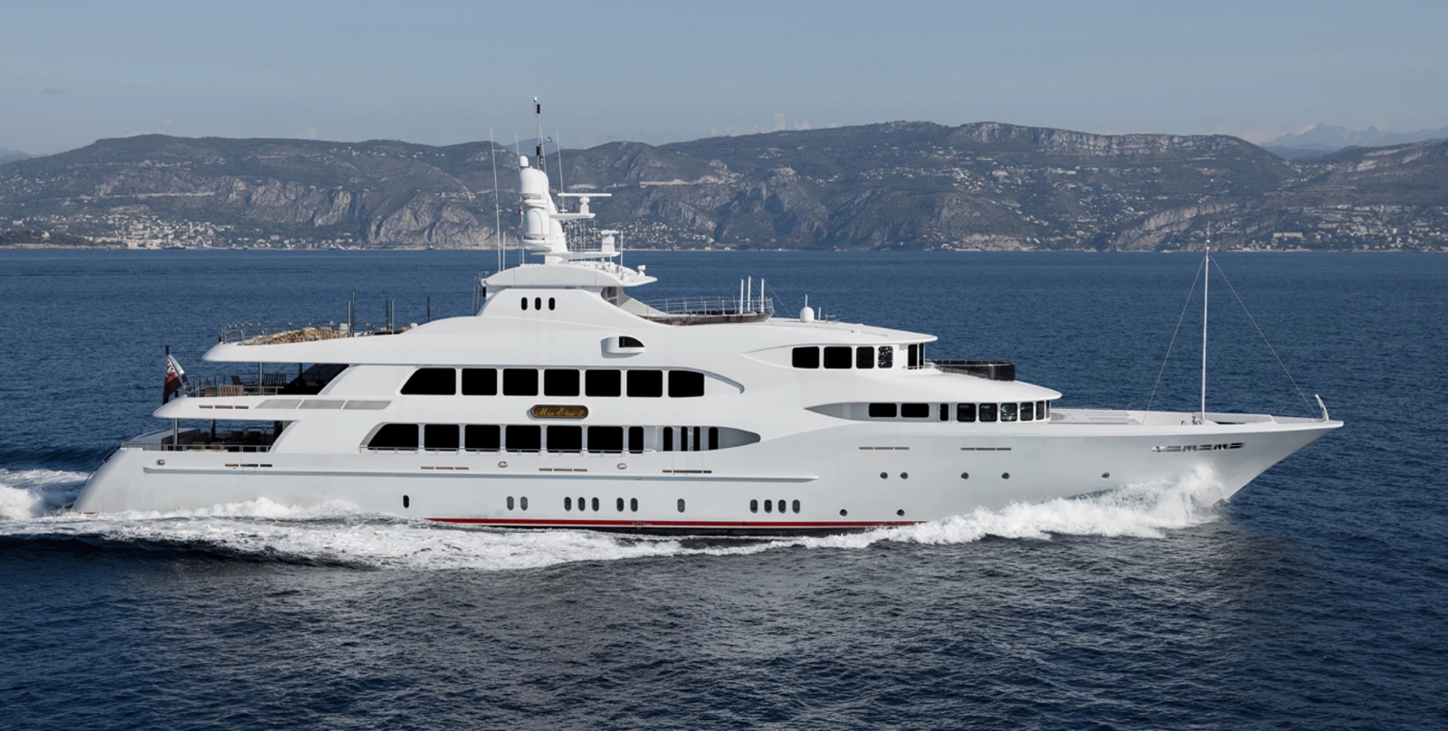 Motor Yacht IRON BLONDE 01.jpg