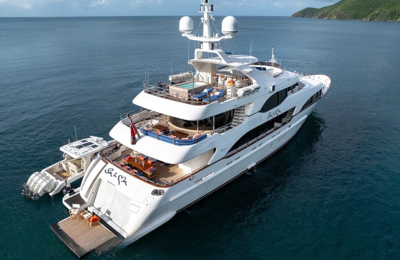 Motor Yacht SUR LA MER.jpg