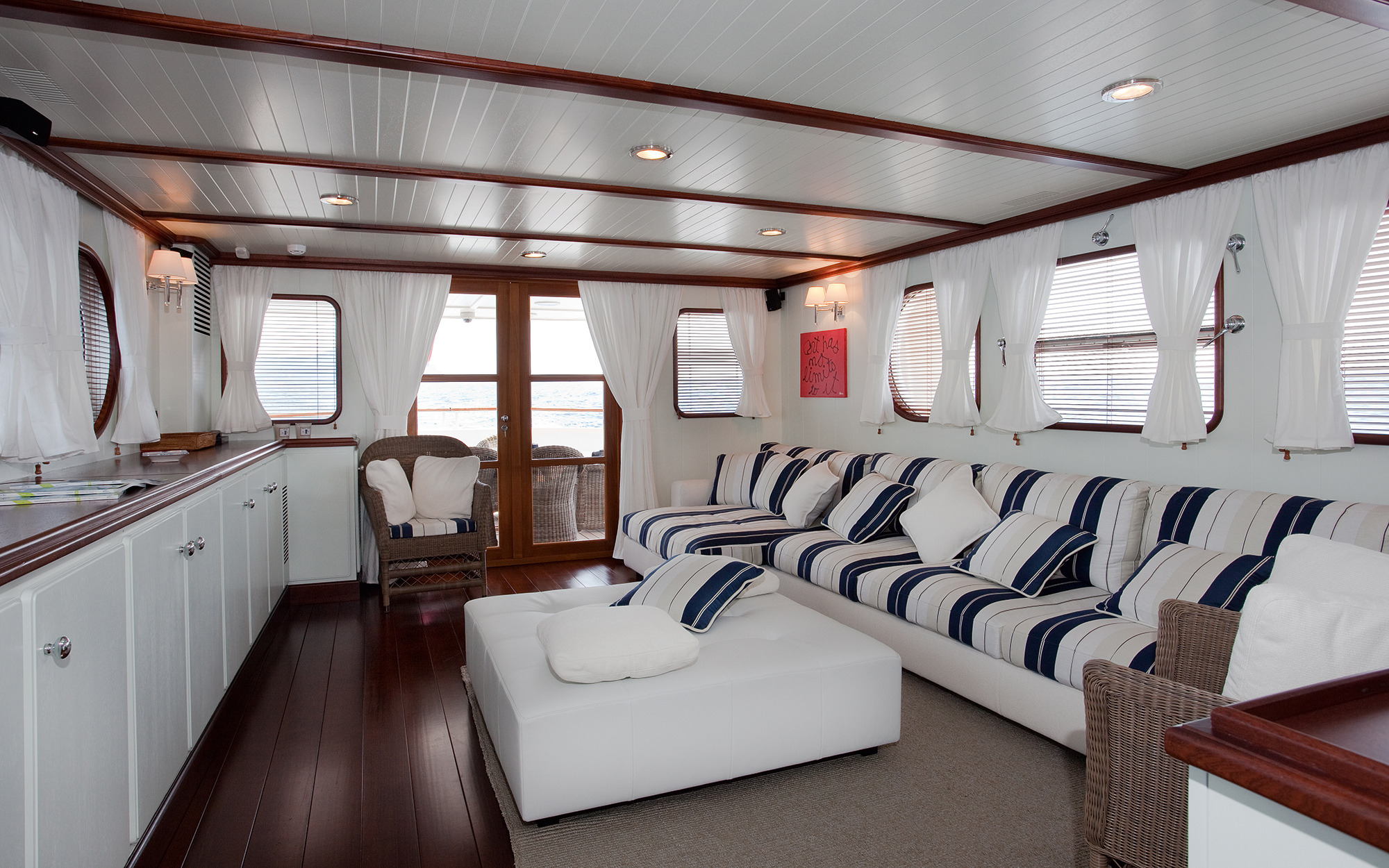 Salon view aft.jpg