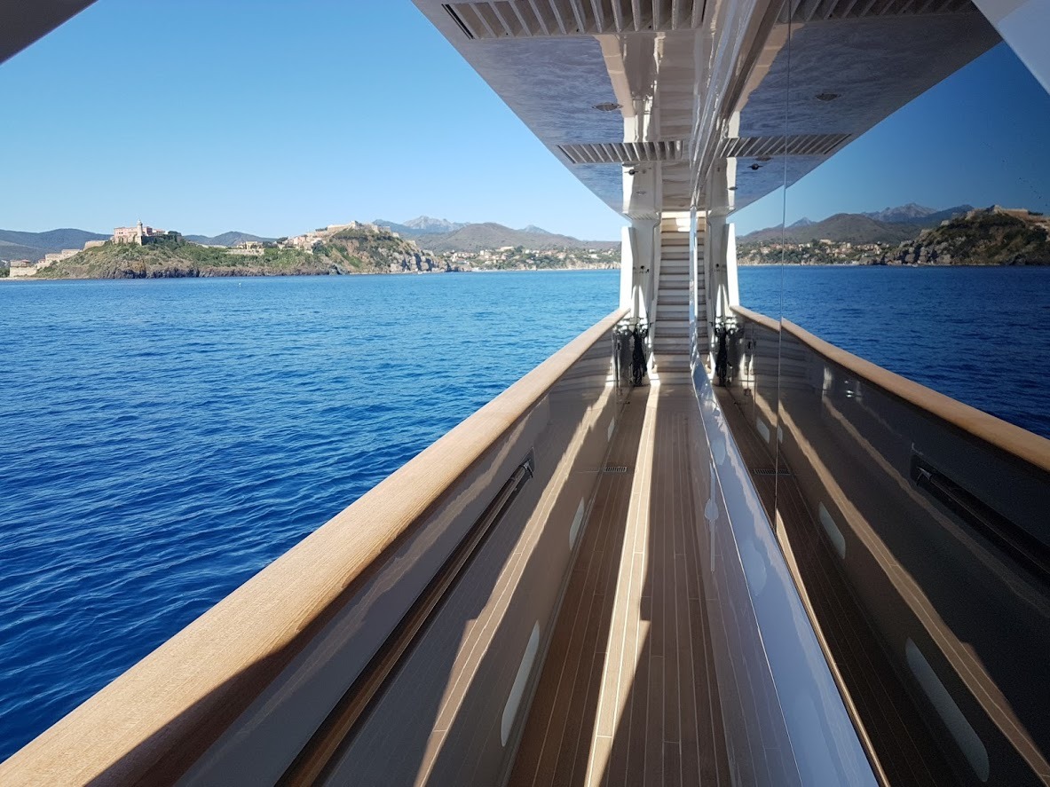 Side deck .jpg